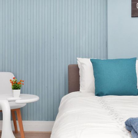 Waterside 4 Bed Apartment London Kültér fotó